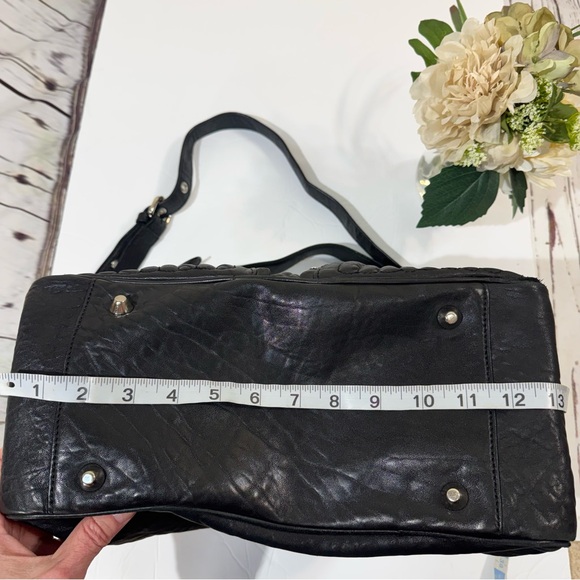 Cynthia Rowley Large Black Leather Slouchy Shoulder Bag with Quilted Zip Detail - Picture 13 of 14